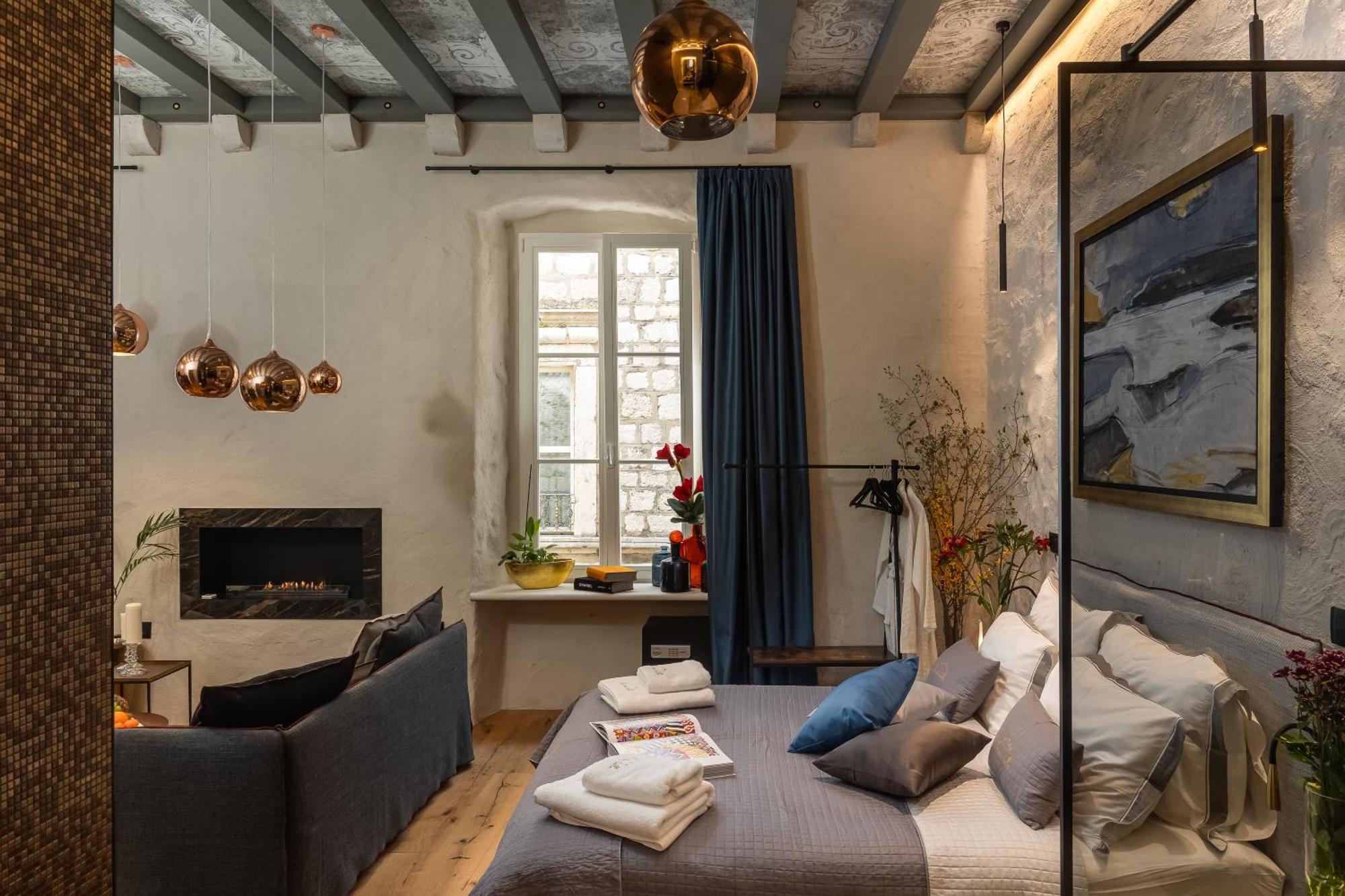 La E Bella Vi, Luxury In Old Town