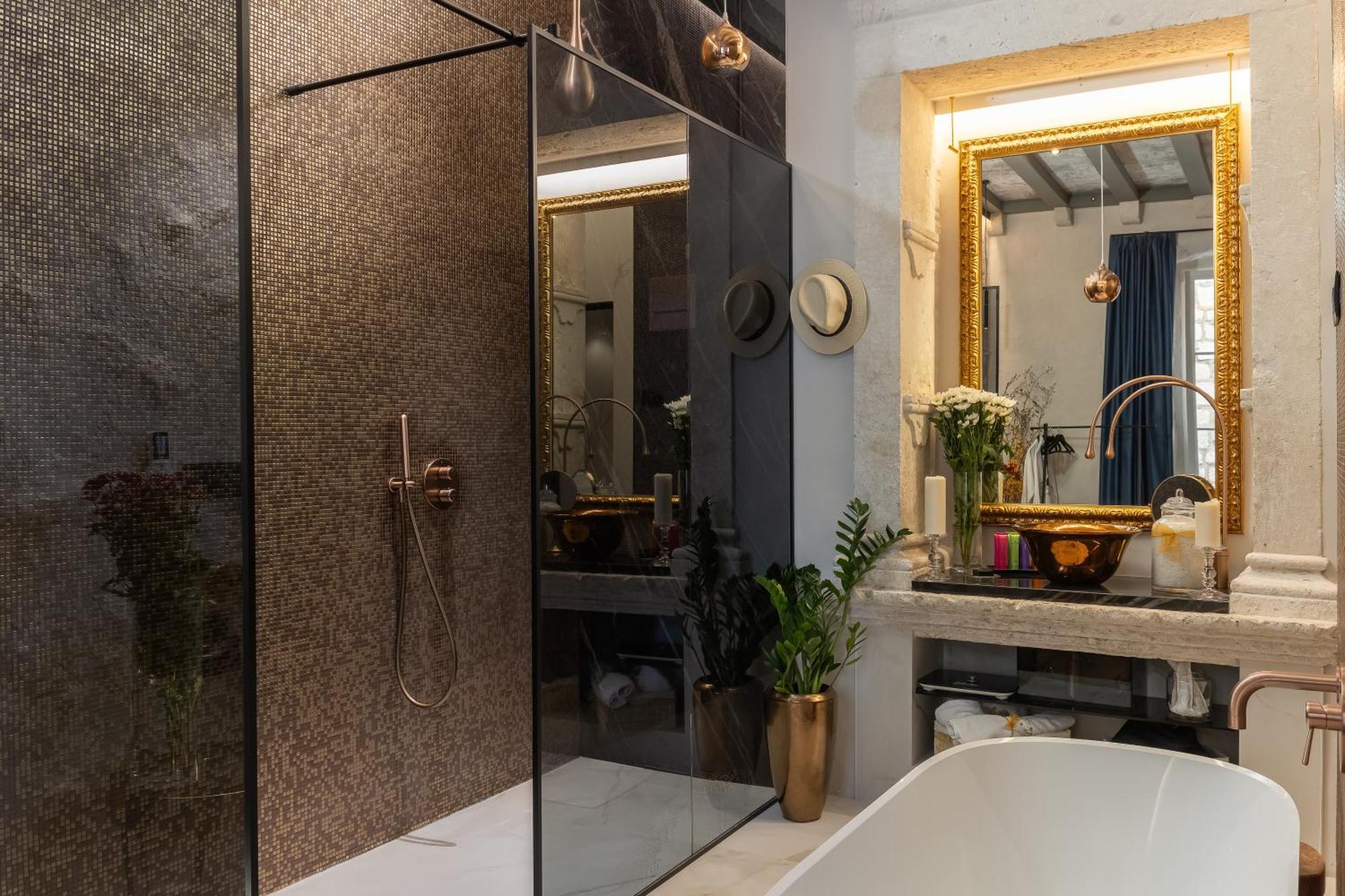 Appartement La E Bella Vi, Luxury In Old Town *